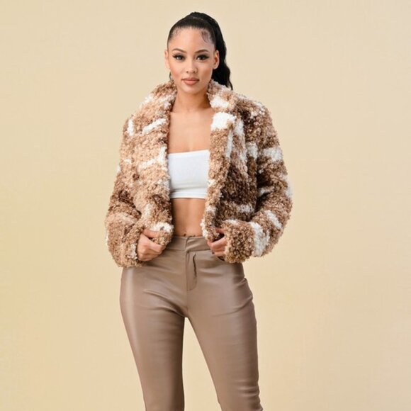 Curly Fur Cropped Jacket - Picture 5 of 10